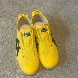 Onitsuka Tiger - Yellow- Sz 8.5 men or 10 women